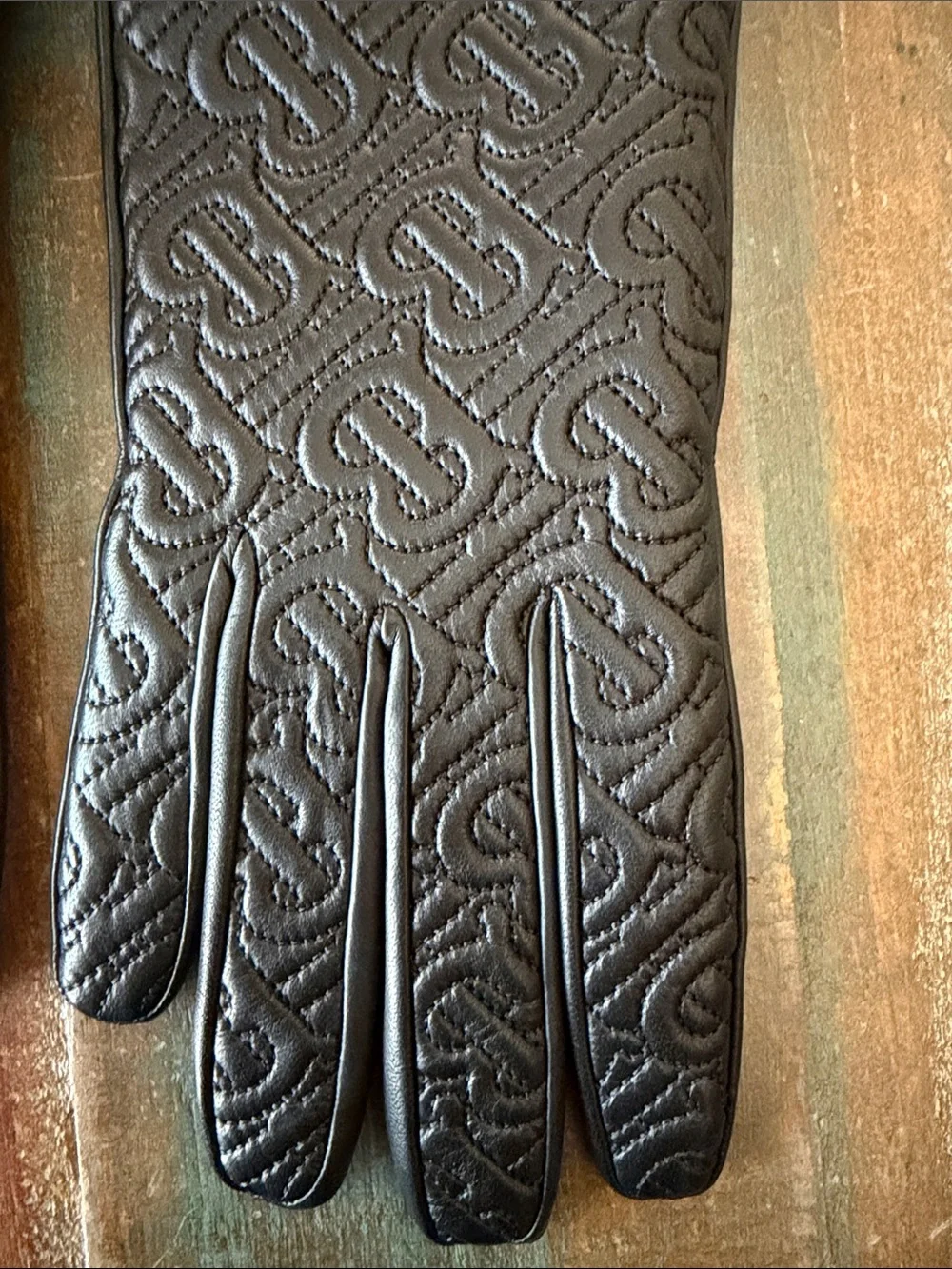 NWT Burberry Black Quilted TB Monogram Leather Gloves with Snap Cuff size 8